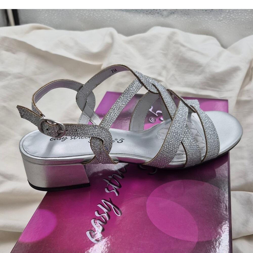 NEW Easy Street Didi Block Heel Sandals silver glitter slingback strap SIZE 7 M - Picture 3 of 7